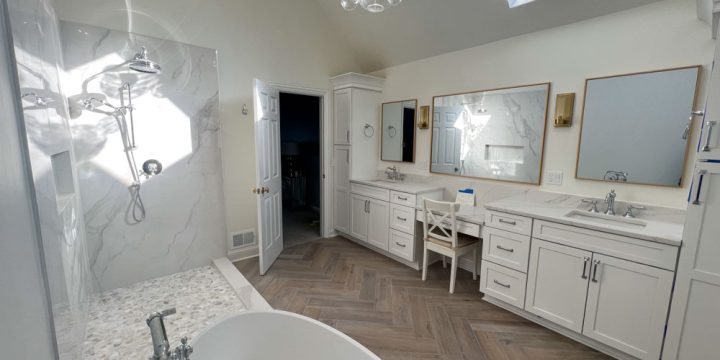 ar-remodeling-photos-bathroom-before-2-2